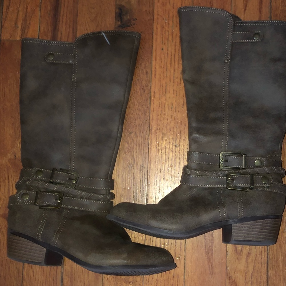Sugar size 3 boots